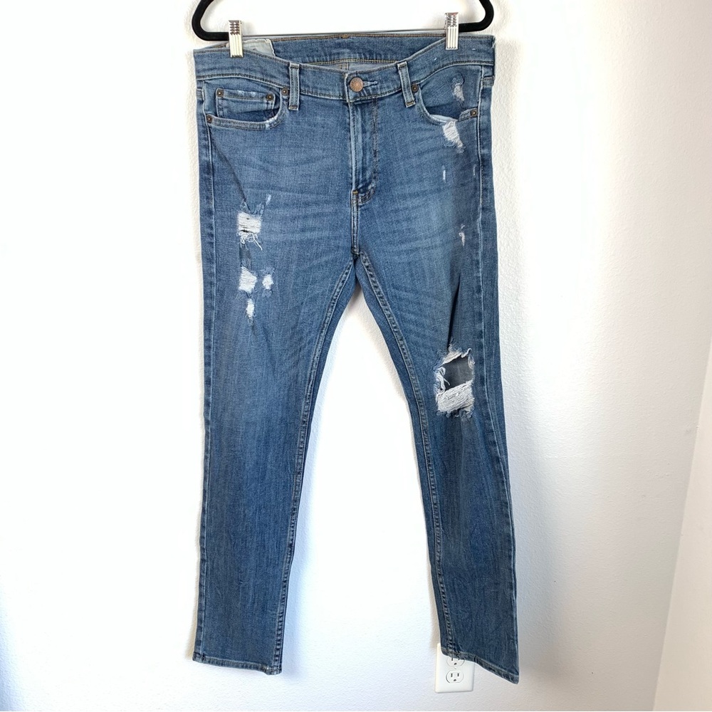 Hollister Distressed Jean Size 33x32